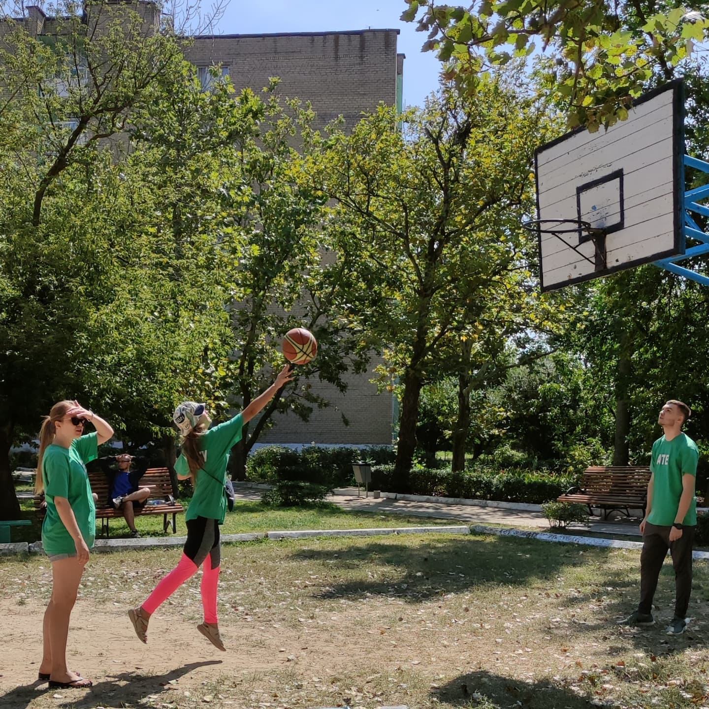 241549460_6045378648868978_7155898015731309909_n