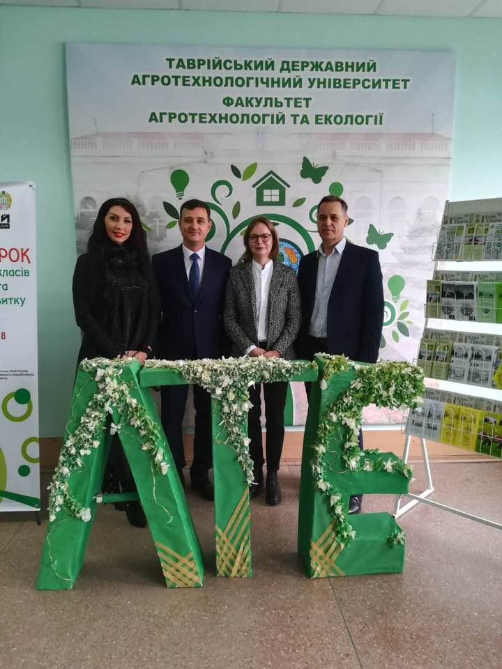 44924164_340488920059106_5931847485046652928_n