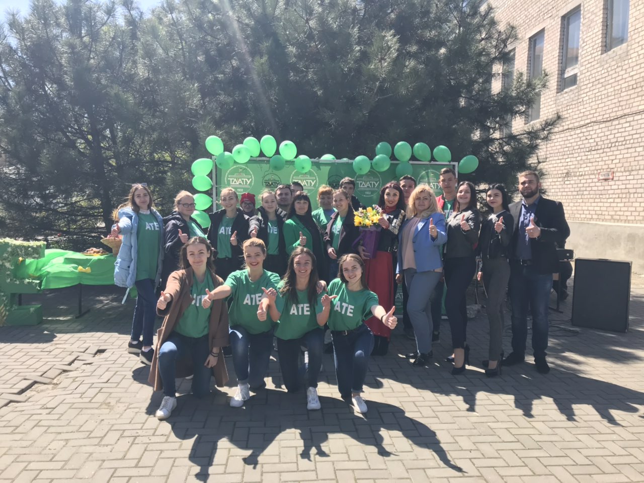 IMG-1b43dac4a4e90e7a6de55424ee3b62dd-V