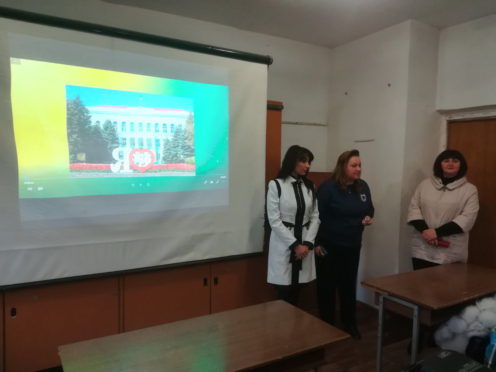 IMG-88de548039387e6c6088a8250d4a670e-V