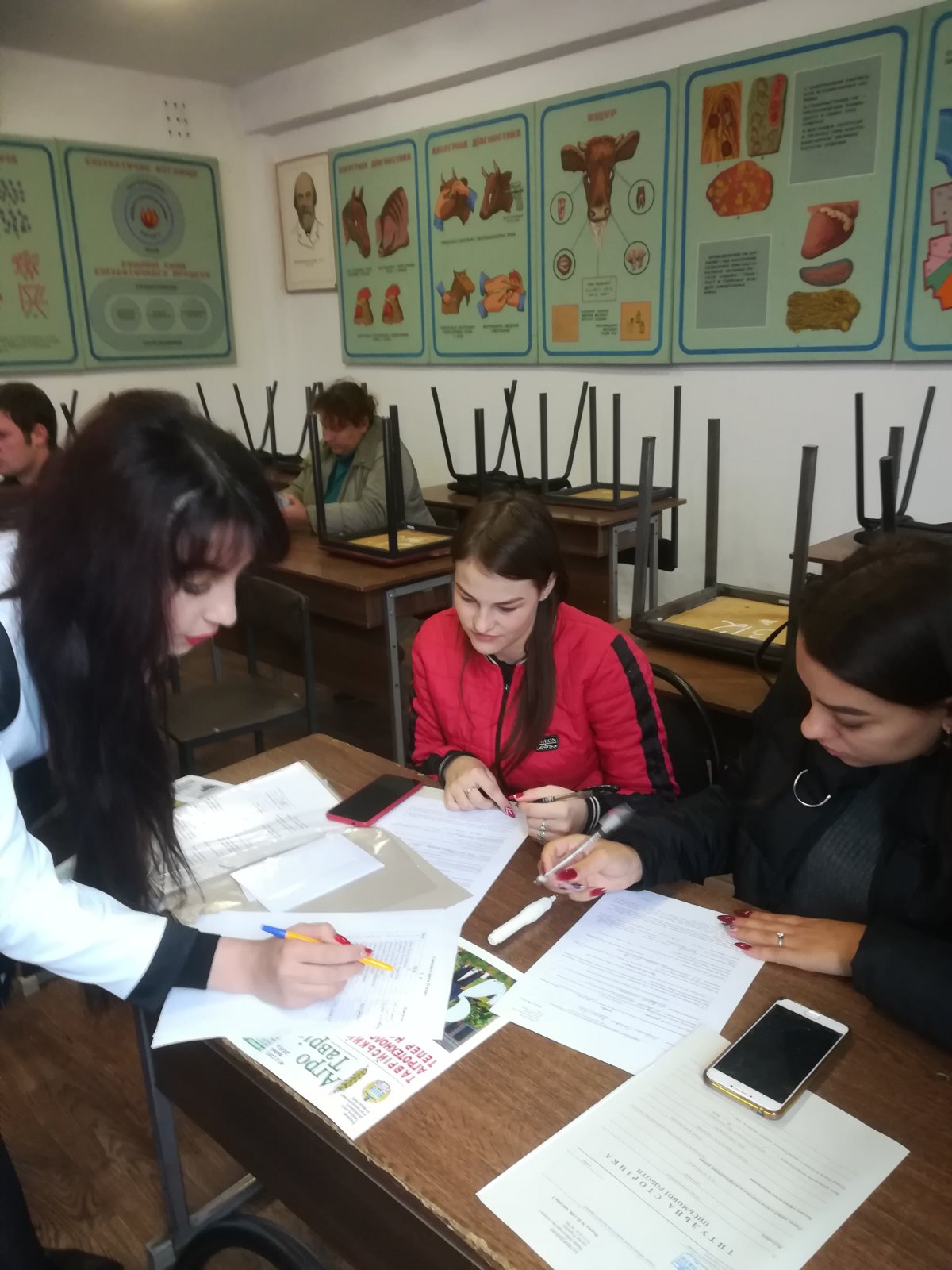 IMG-ee2a79c0f401768b0028ef173d4d3410-V