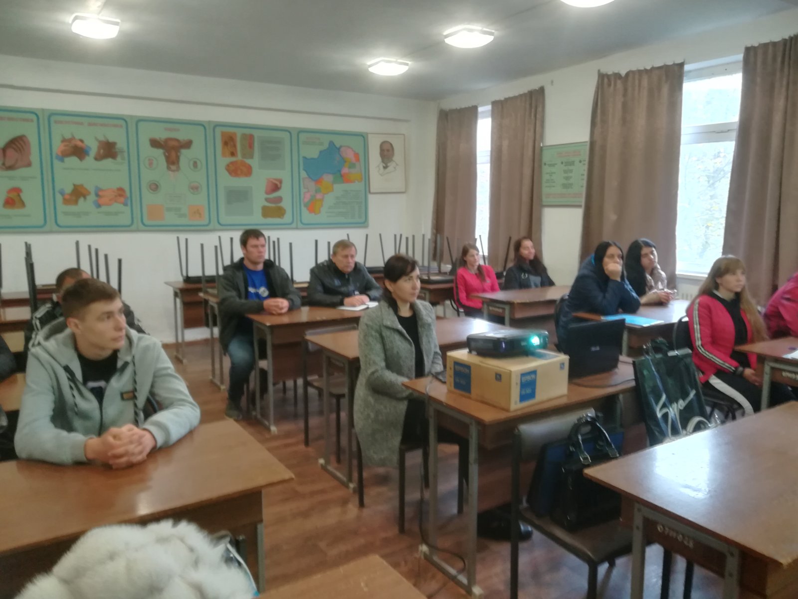 IMG-fe98a4a04164247089683eb1e178a330-V