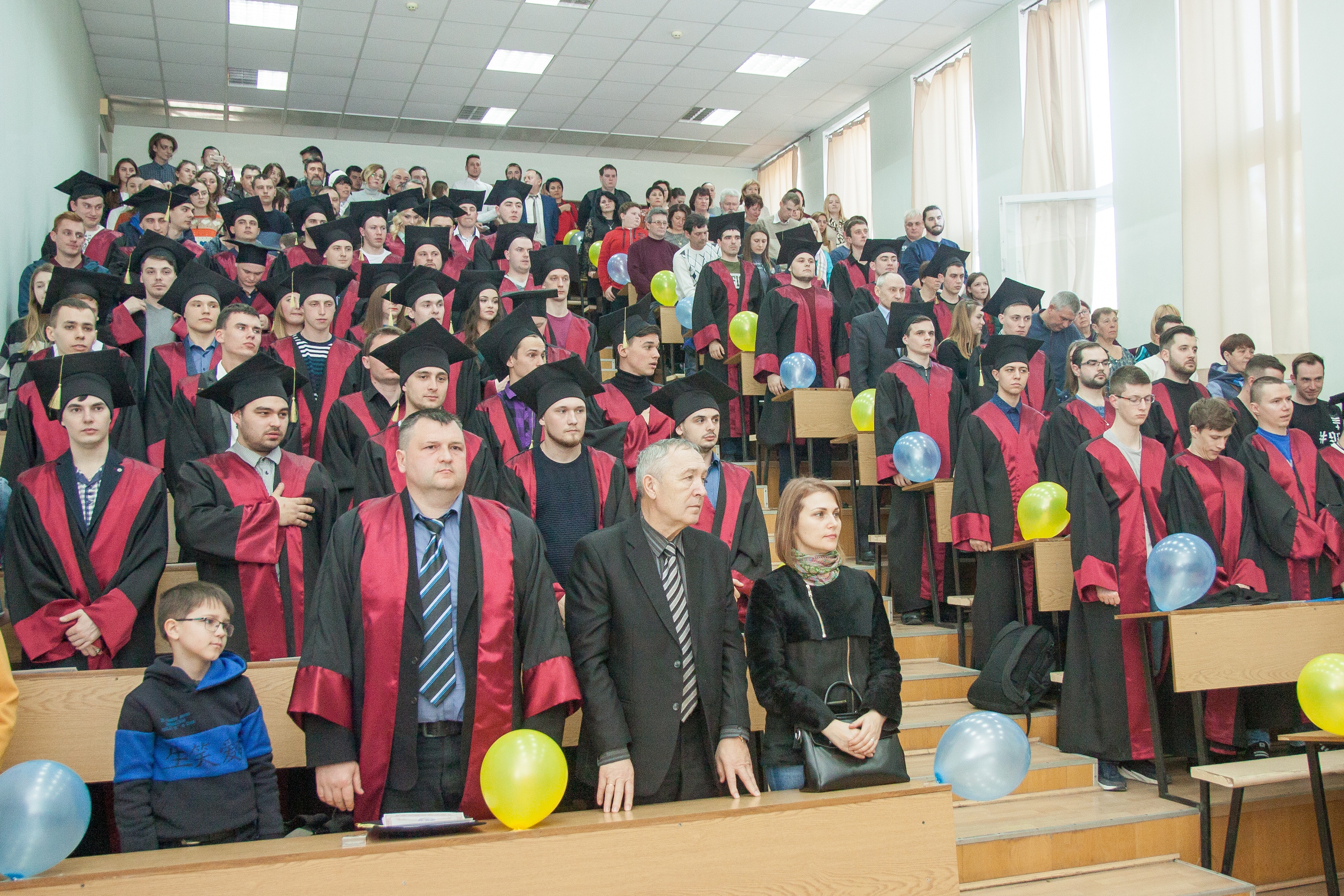 вручення дипломів мангістри ЕКТ (4)