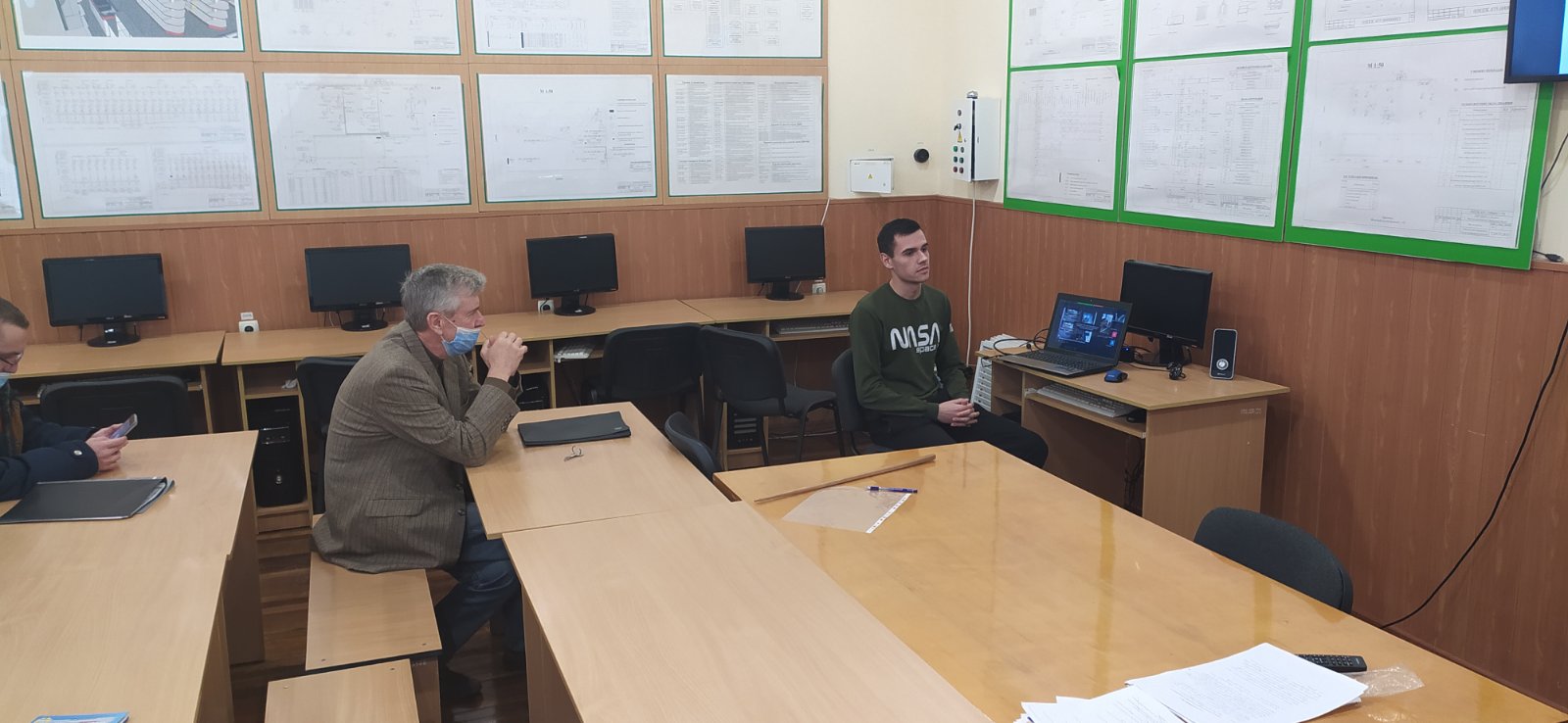 0-02-0a-46a97dcca7b147b4fbe5a96f62186d20fbaa4ed00ddfe83f2dc66c0f3147aa70_5714cafc