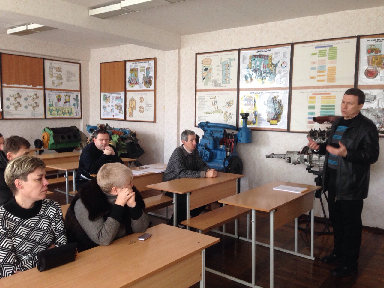 image-73c5f7513effa7fbccf62501b0f7c7a6269cce4d1cbb66620be1a4ffec87ad23-V