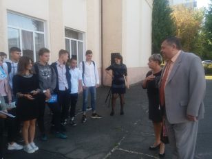 IMG-30a3a3e09a4b0bd8b55ad969f75c2130-V