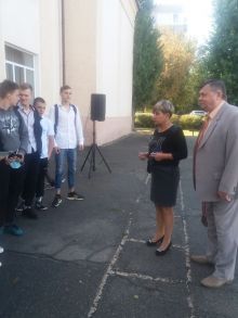 IMG-4c4c5d3f6fa9bbcb2f6131b43d8c3b1a-V