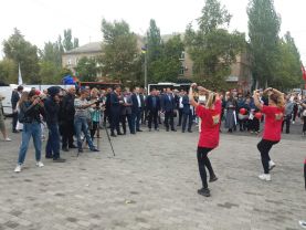 IMG-4c7a484b6ea3744467cefb53dbf53bfe-V