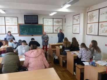 IMG-93d97cb4a933361b7d50c1e5f6948951-V