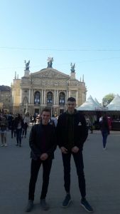 IMG-2c22c20750a12f95f5996ff2bfe5a3a1-V