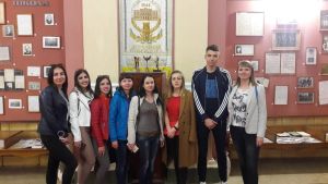 IMG-88d56e8aa681b61e3eb19d08f3a594f7-V