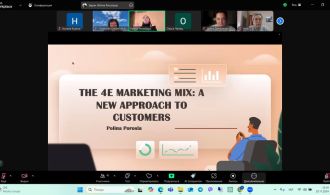 photo_5352987955309962801_y