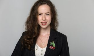 photo_5377374650767636764_y