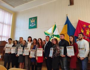 IMG-adbc4144121a6359adad06d6ec8a454f-V