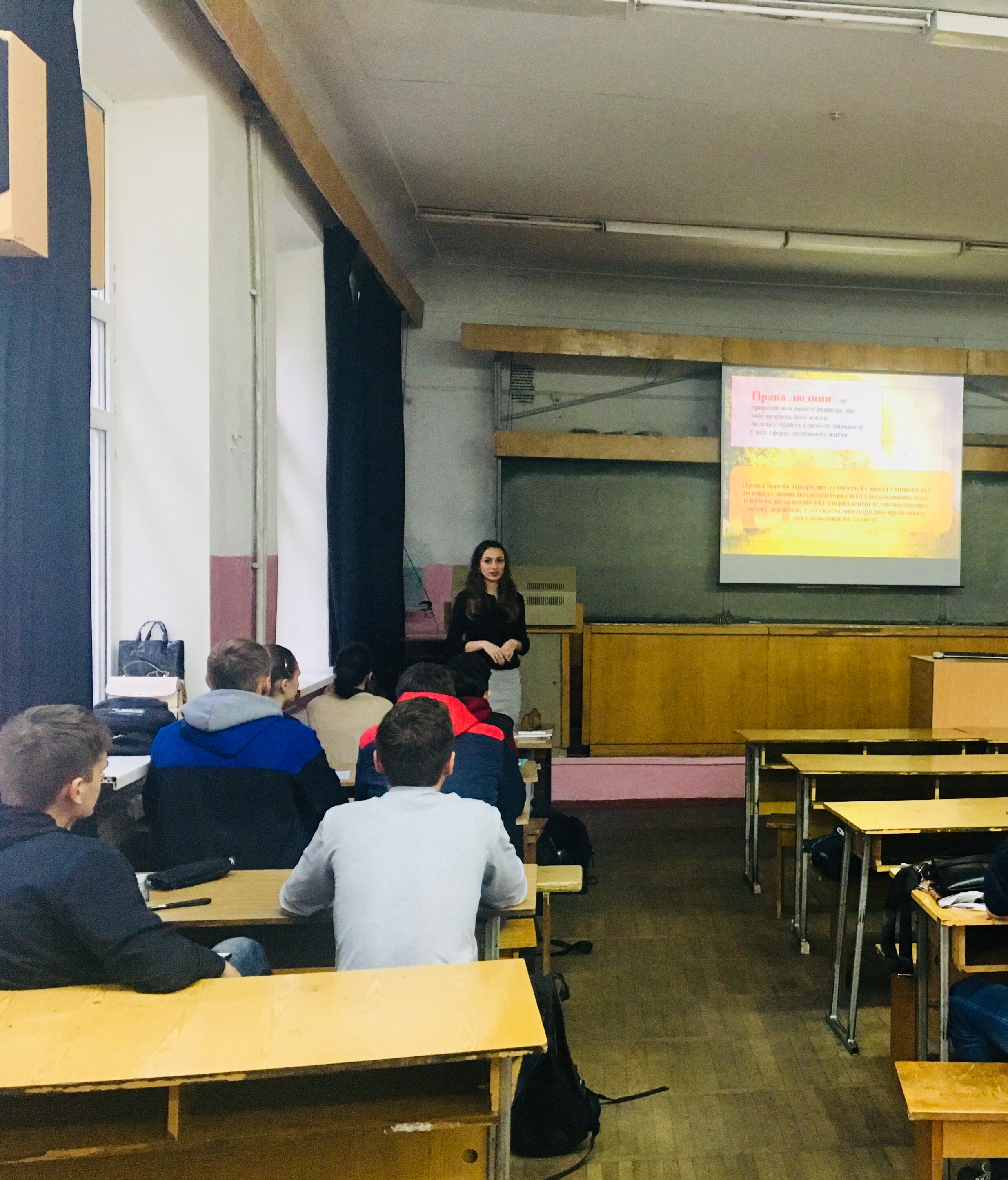 1DEB8DFD-7E9E-43C5-836B-0620BE1168C0