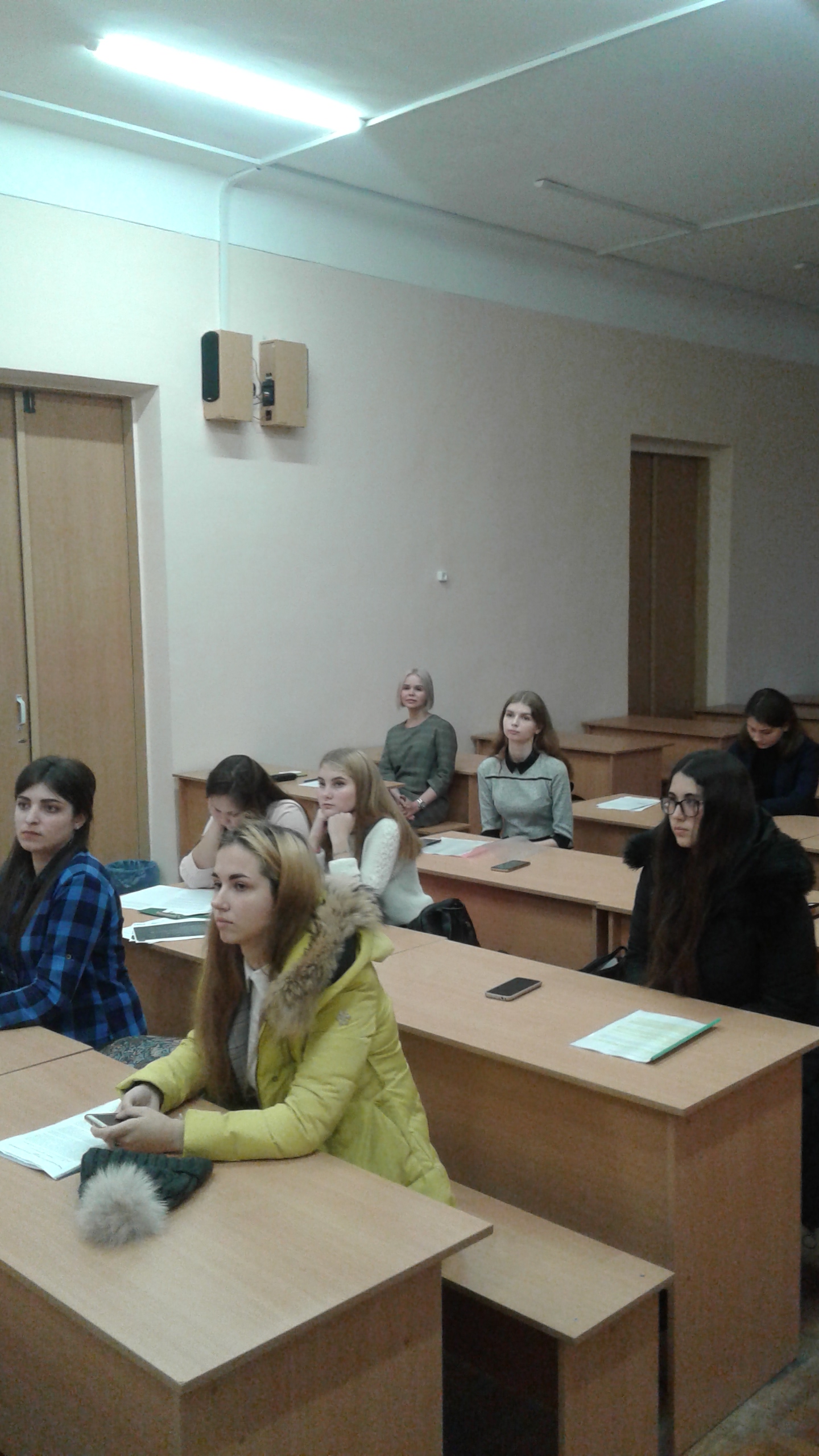 телефон 2 1369