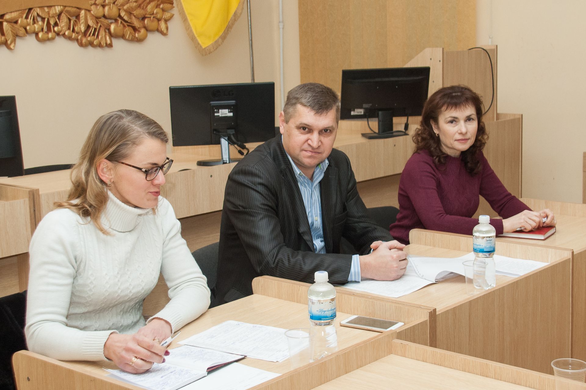 pershe-zasidannja-viddilu-monitorynhu