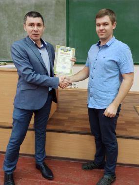 spivrobitnyky-tss-apk-otrymaly-podjaky-vid-dekanatu-mtf-1