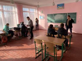 v-shkolah-prymorskoho-rajonu-prodovzhujutsja-proforijentacijni-zahody-tss-apk-2019-12