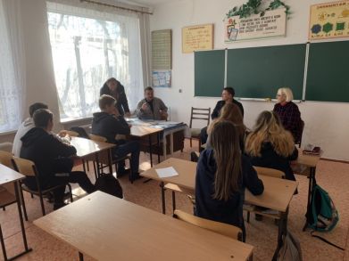v-shkolah-prymorskoho-rajonu-prodovzhujutsja-proforijentacijni-zahody-tss-apk-2019-2