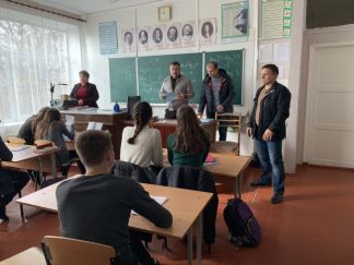 v-shkolah-prymorskoho-rajonu-prodovzhujutsja-proforijentacijni-zahody-tss-apk-2019-9