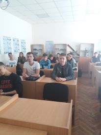 zustrich-12-ai-hrupy-z-zastupnykom-dekana-mtf-ta-holovoju-studentskoji-rady-2019-4