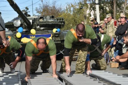 74232850_2294417294019640_1108491438024294400_n