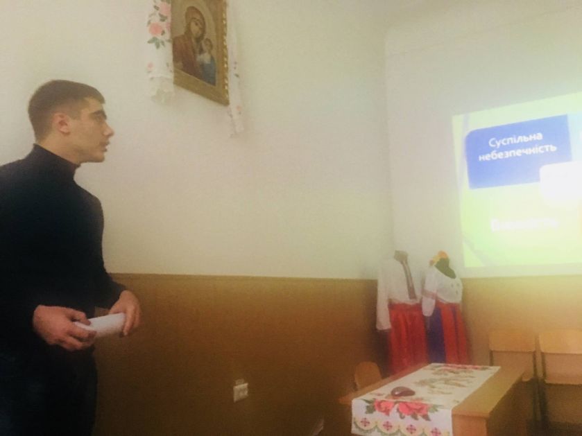 CFAE5FD9-9DBD-4270-BD5B-E6507F5C4DFE